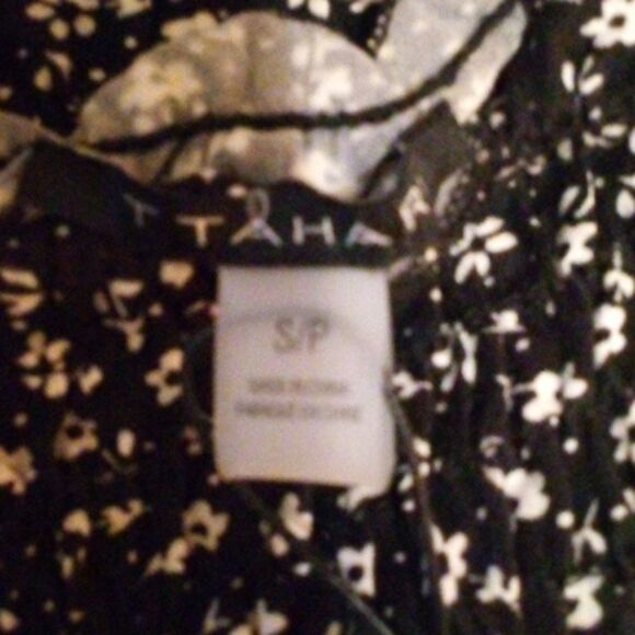 NORDSTROM BLACK / WHITE DAISY T TAHAARI SZ S/P - Picture 4 of 4